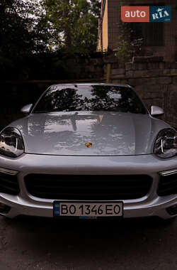 Porsche Cayenne  2016