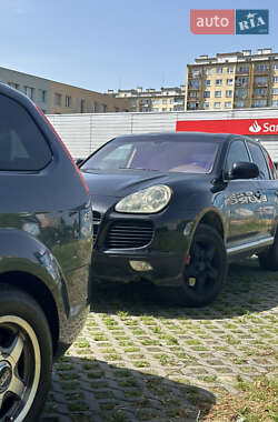 Porsche Cayenne  2004