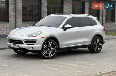 Porsche Cayenne  2012