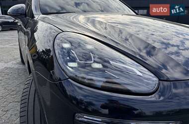 Porsche Cayenne 2016