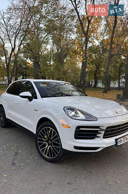 Porsche Cayenne  2022