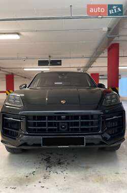 Porsche Cayenne 2023