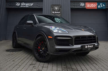Porsche Cayenne  2022