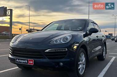 Porsche Cayenne  2012
