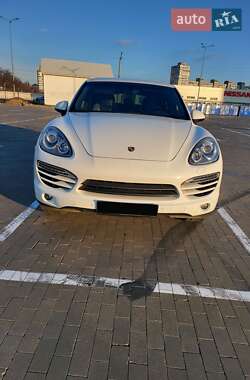 Porsche Cayenne  2013