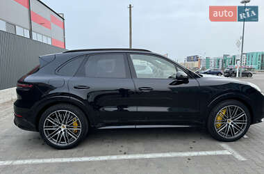 Porsche Cayenne  2020