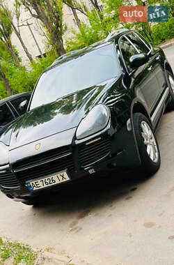 Porsche Cayenne  2005