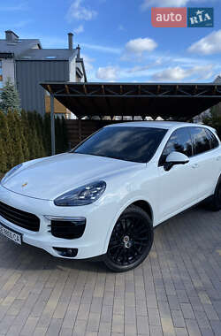 Porsche Cayenne  2016