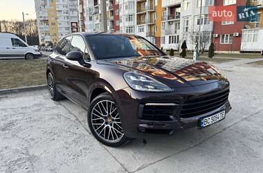 Porsche Cayenne  2022
