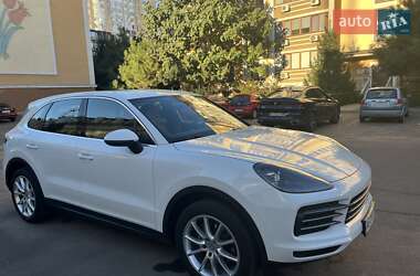Porsche Cayenne  2021