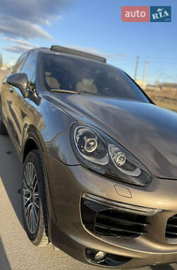 Porsche Cayenne  2016