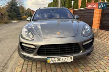 Porsche Cayenne  2012