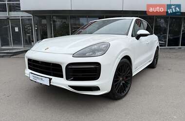 Porsche Cayenne  2021