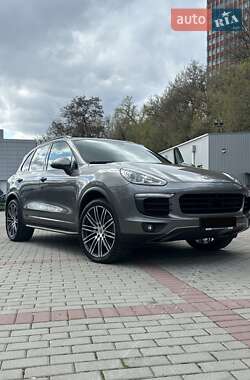 Porsche Cayenne  2015