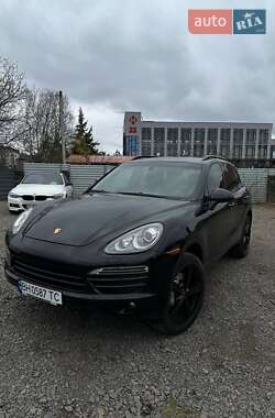 Porsche Cayenne  2011