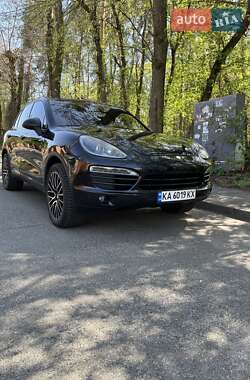 Porsche Cayenne  2012