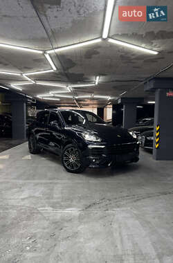 Porsche Cayenne  2015