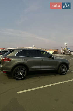 Porsche Cayenne 2012