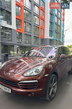 Porsche Cayenne  2012