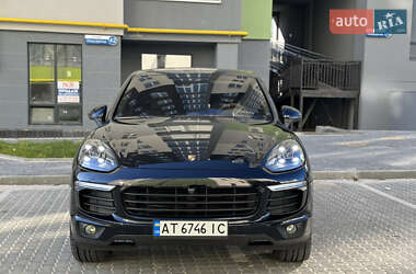Porsche Cayenne  2015