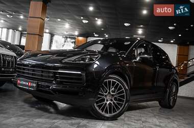 Porsche Cayenne  2020