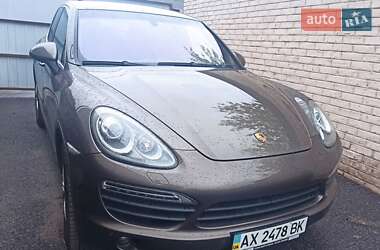 Porsche Cayenne  2012