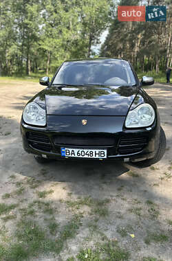 Porsche Cayenne  2004