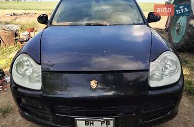 Porsche Cayenne  2004