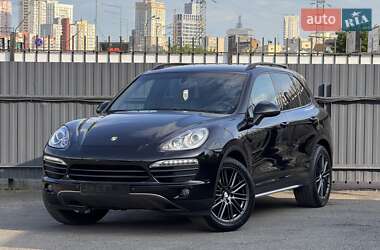 Porsche Cayenne  2011