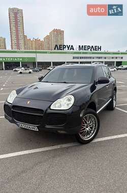 Porsche Cayenne  2004