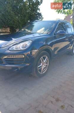 Porsche Cayenne  2012