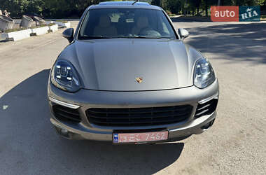 Porsche Cayenne  2016