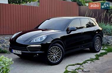 Porsche Cayenne  2011