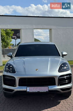 Porsche Cayenne  2020