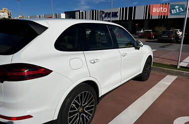 Porsche Cayenne  2016