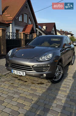 Porsche Cayenne  2013
