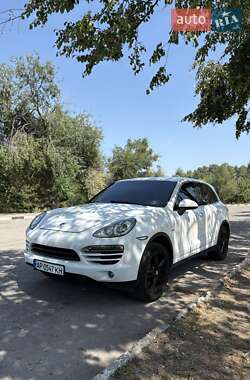 Porsche Cayenne  2012