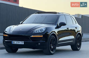 Porsche Cayenne  2012