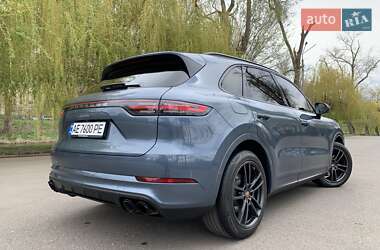 Porsche Cayenne  2019