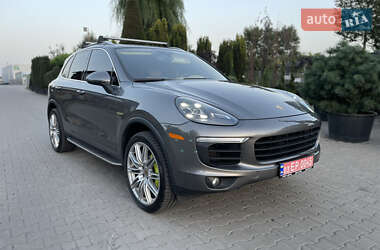 Porsche Cayenne  2015