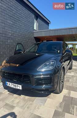 Porsche Cayenne  2022