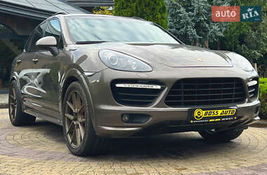 Porsche Cayenne  2012