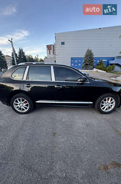 Porsche Cayenne  2005