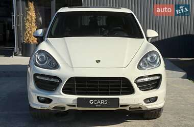 Porsche Cayenne  2011