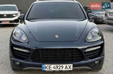 Porsche Cayenne  2012