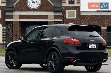 Porsche Cayenne  2012