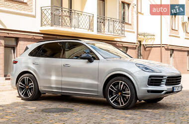 Porsche Cayenne  2020