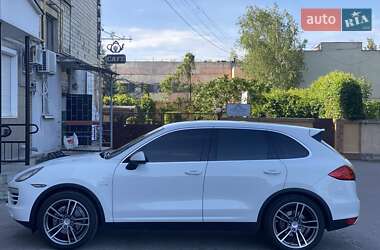 Porsche Cayenne  2013