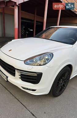 Porsche Cayenne 2016