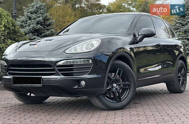 Porsche Cayenne  2012